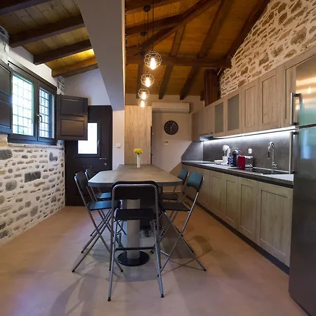 Thalia Traditional Promirion