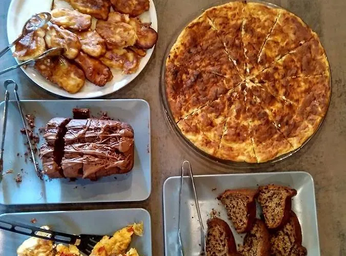 Thalia Traditional Promirion